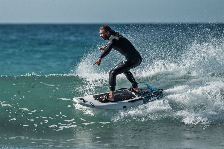 factors to consider when choosing a self propelled surfboard