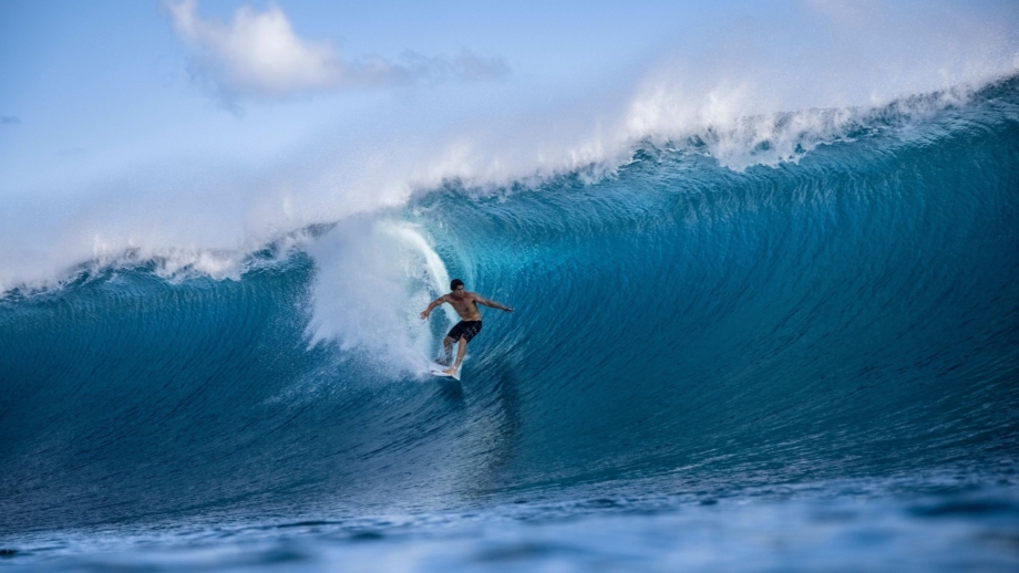 Is Surfing Dangerous? 13 Common Risks of Surfing