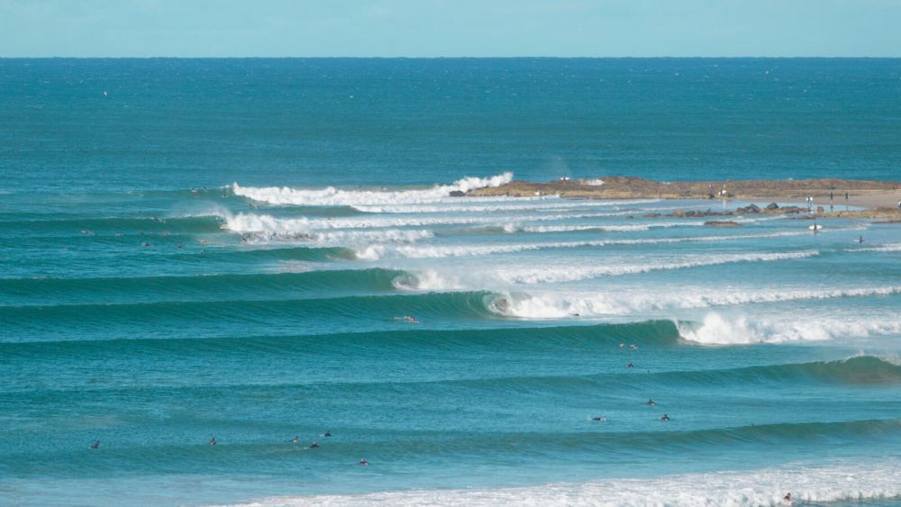 Can You Surf from Snapper to Kirra?