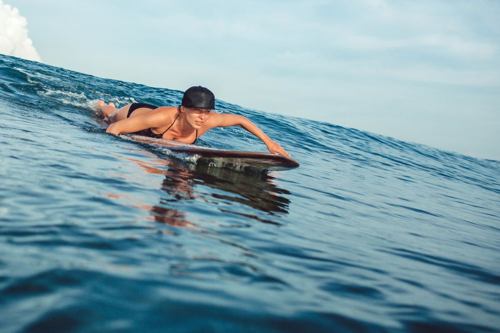 Angle your Surfboard while Paddling in Surfing
