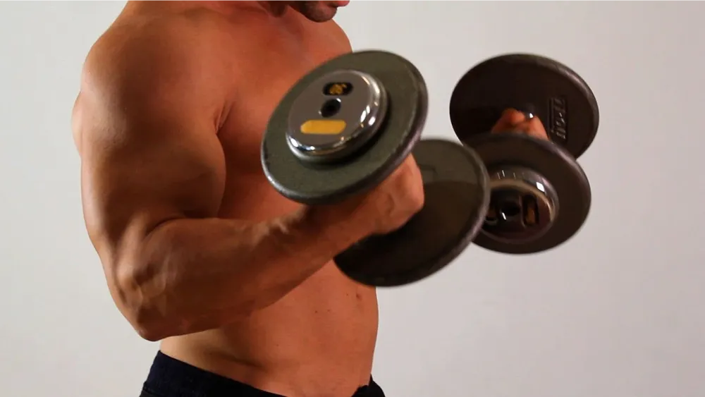 Exercises for Surfing Paddling Bicep Curls