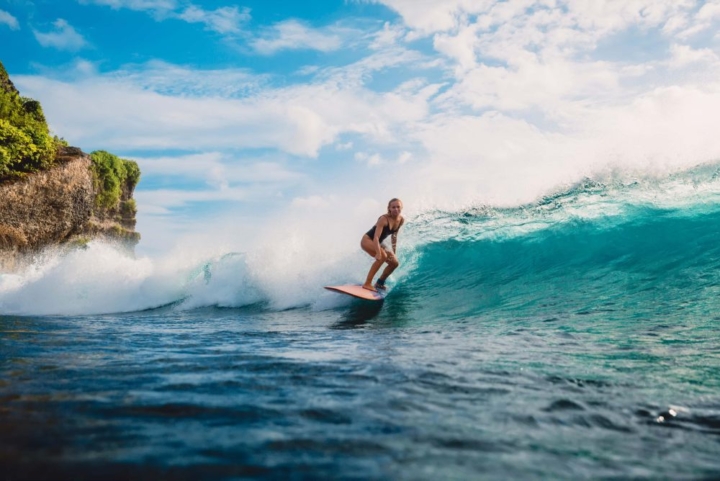 13 Best Places to Surf in May