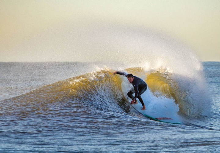 15 Best Spots for Surfing in Texas to Catch Best Waves
